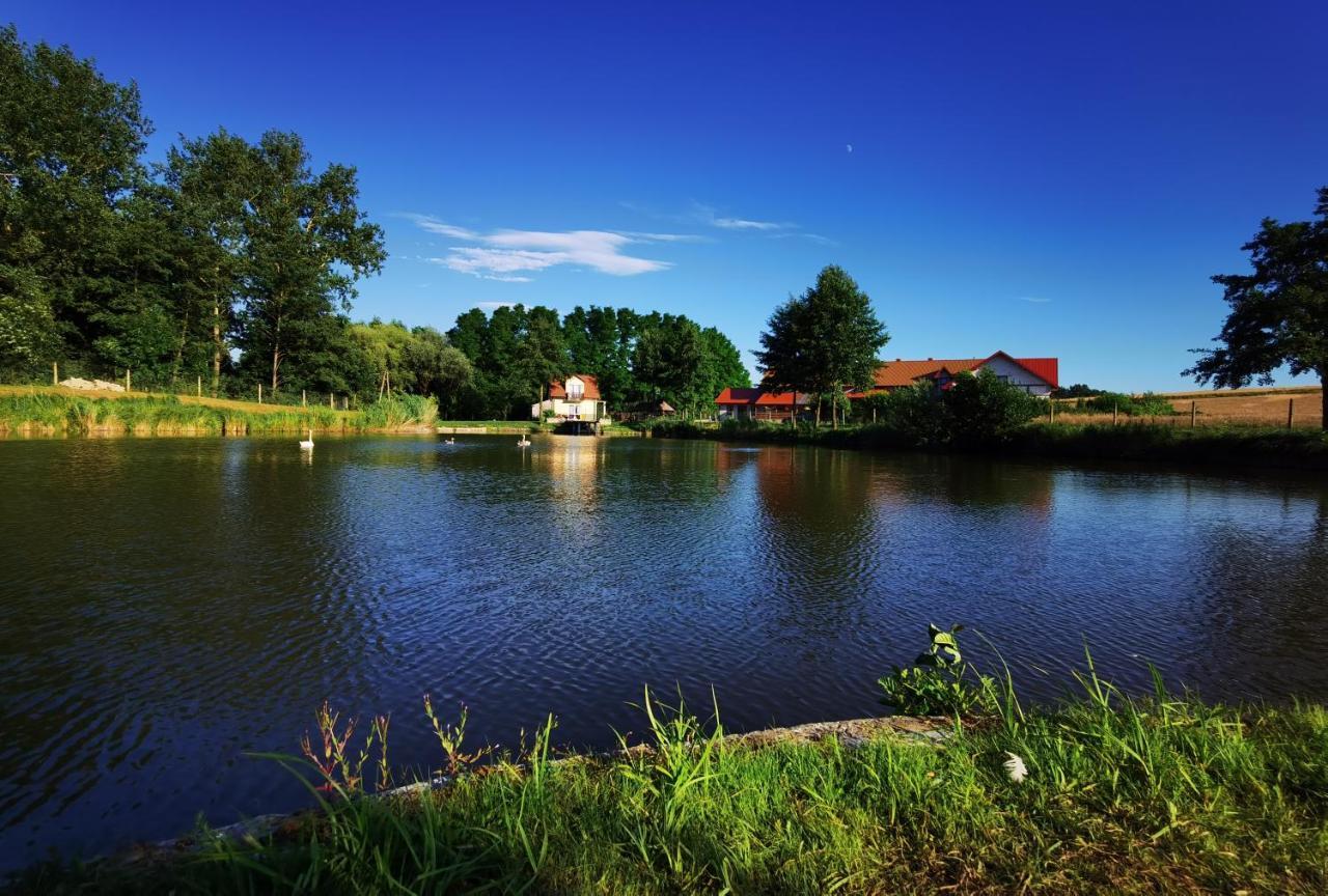 Gartatowice Agrowczasy Nad Stawem 빌라 외부 사진