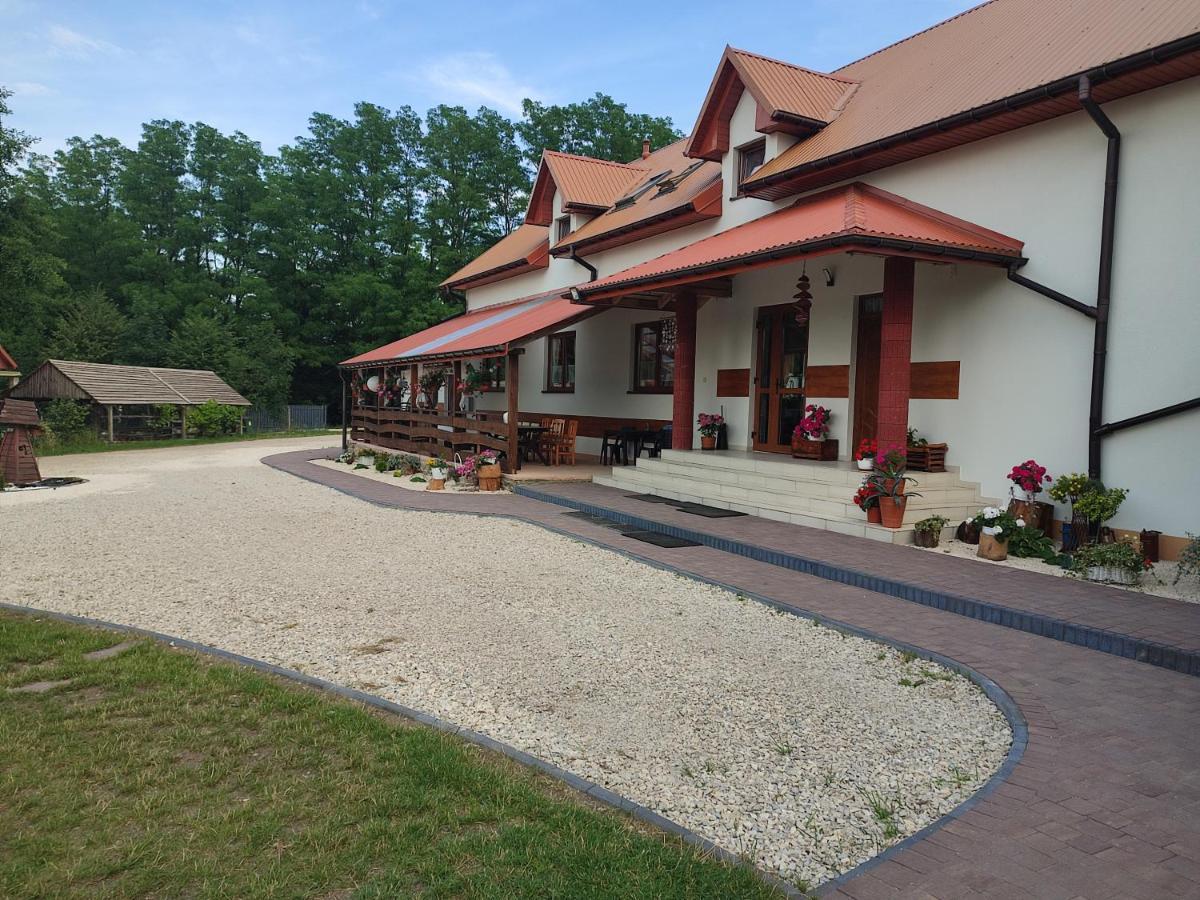 Gartatowice Agrowczasy Nad Stawem 빌라 외부 사진