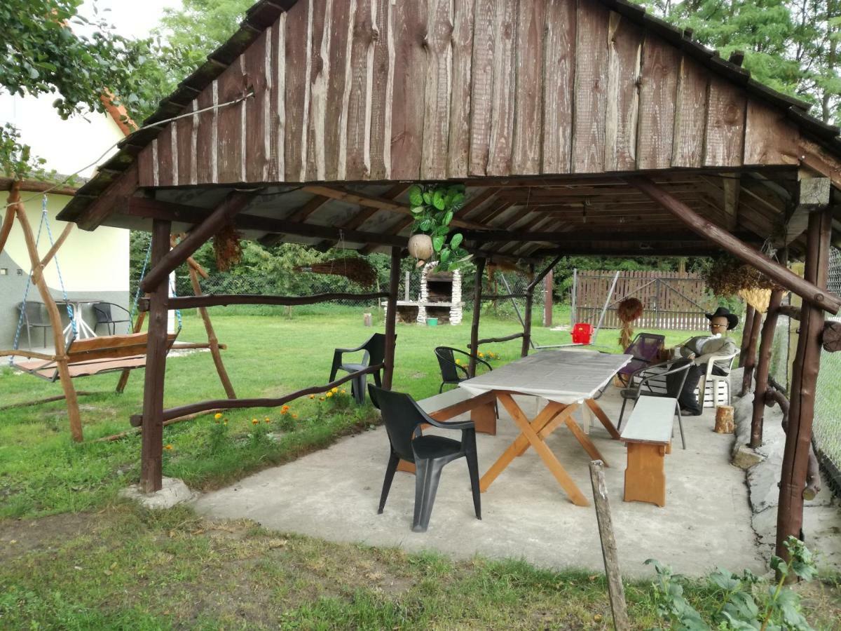 Gartatowice Agrowczasy Nad Stawem 빌라 외부 사진