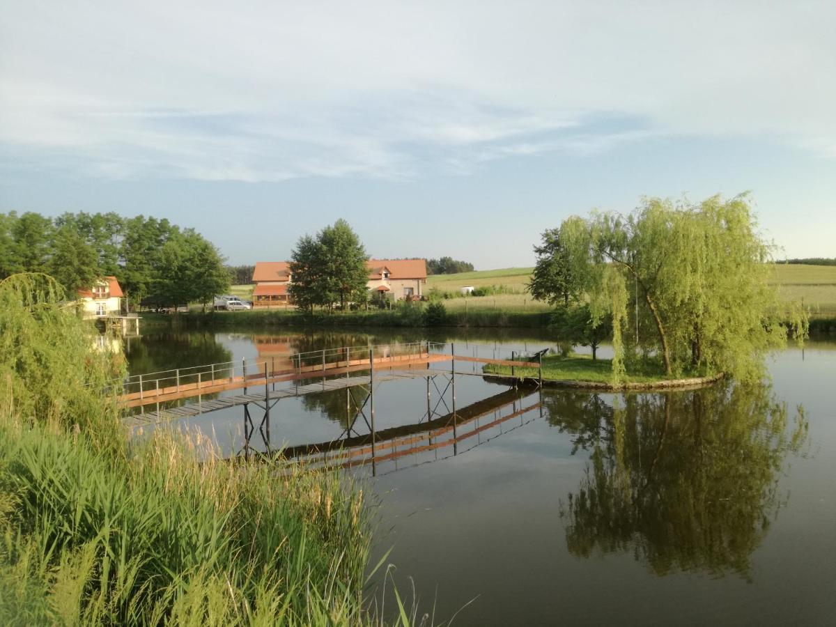Gartatowice Agrowczasy Nad Stawem 빌라 외부 사진